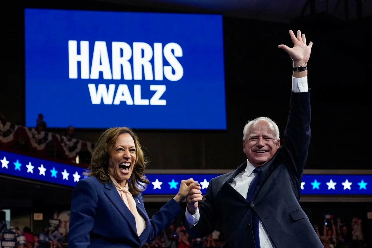 Bầu cử Tổng thống Mỹ: Bộ đôi Kamala Harris và Tim Walz khởi động chiến dịch tranh cử ở Philadelphia Bầu cử Tổng thống Mỹ: Bộ đôi Kamala Harris và Tim Walz khởi động chiến dịch tranh cử ở Philadelphia