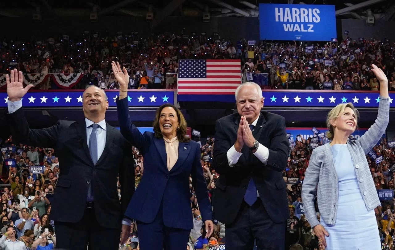 Bầu cử Tổng thống Mỹ: Bộ đôi Kamala Harris và Tim Walz khởi động chiến dịch tranh cử ở Philadelphia Bầu cử Tổng thống Mỹ: Bộ đôi Kamala Harris và Tim Walz khởi động chiến dịch tranh cử ở Philadelphia