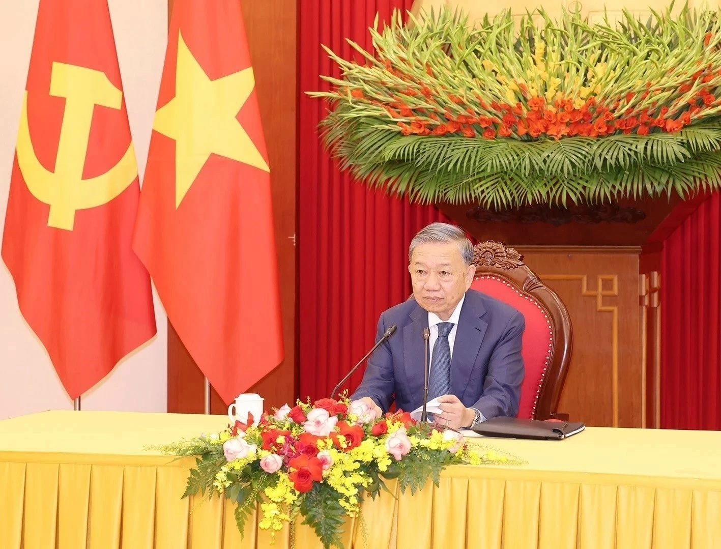 Tổng Bí thư, Chủ tịch nước Tô Lâm tại cuộc điện đàm với Tổng thống Nga Vladimir Putin ngày 8.8 Tổng Bí thư, Chủ tịch nước Tô Lâm tại cuộc điện đàm với Tổng thống Nga Vladimir Putin ngày 8.8