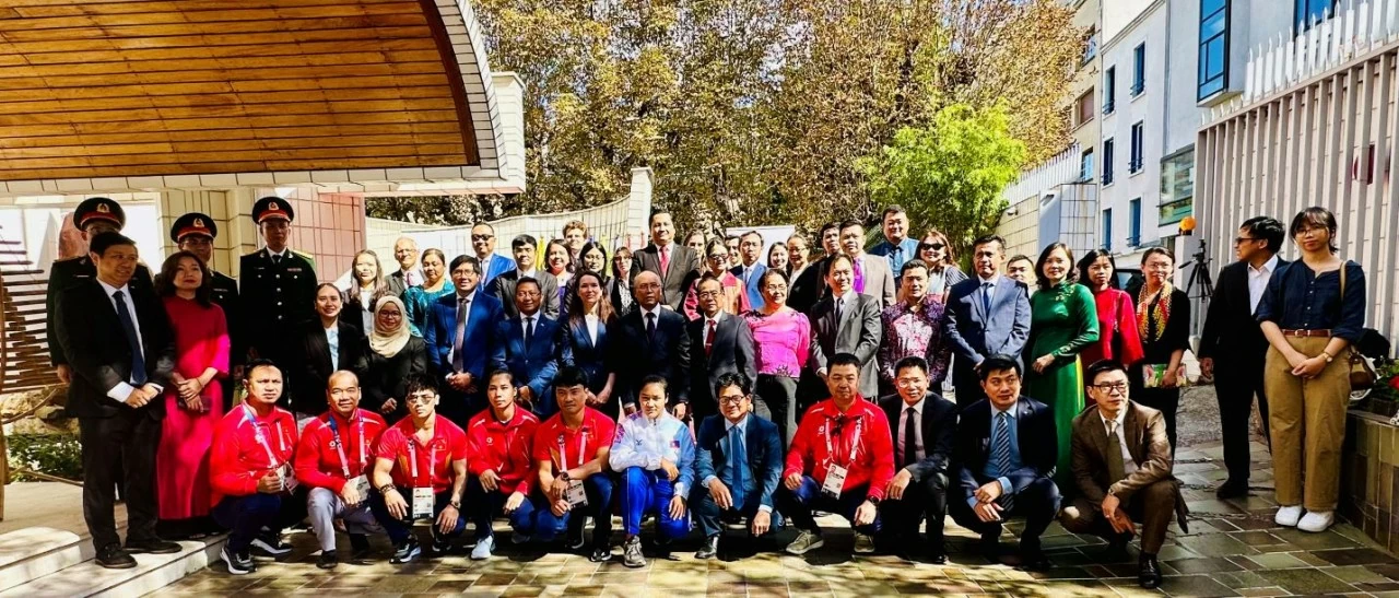 Lễ thượng cờ ASEAN tại Pháp, ngày 8/8/2024. Lễ thượng cờ ASEAN tại Pháp, ngày 8/8/2024.