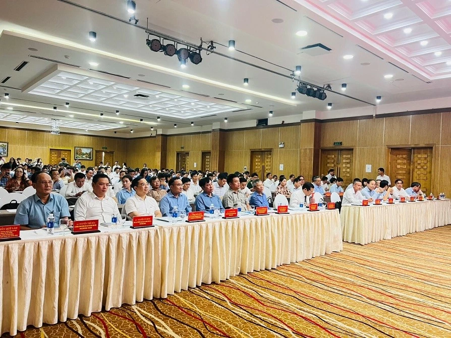 Hội nghị tập huấn công tác thông tin đối ngoại và nhân quyền năm 2024 cho lãnh đạo, cán bộ tại 15 tỉnh, thành phố thuộc khu vực Bắc Trung Bộ, duyên hải Trung Bộ và Tây Nguyên. Hội nghị tập huấn công tác thông tin đối ngoại và nhân quyền năm 2024 cho lãnh đạo, cán bộ tại 15 tỉnh, thành phố thuộc khu vực Bắc Trung Bộ, duyên hải Trung Bộ và Tây Nguyên.