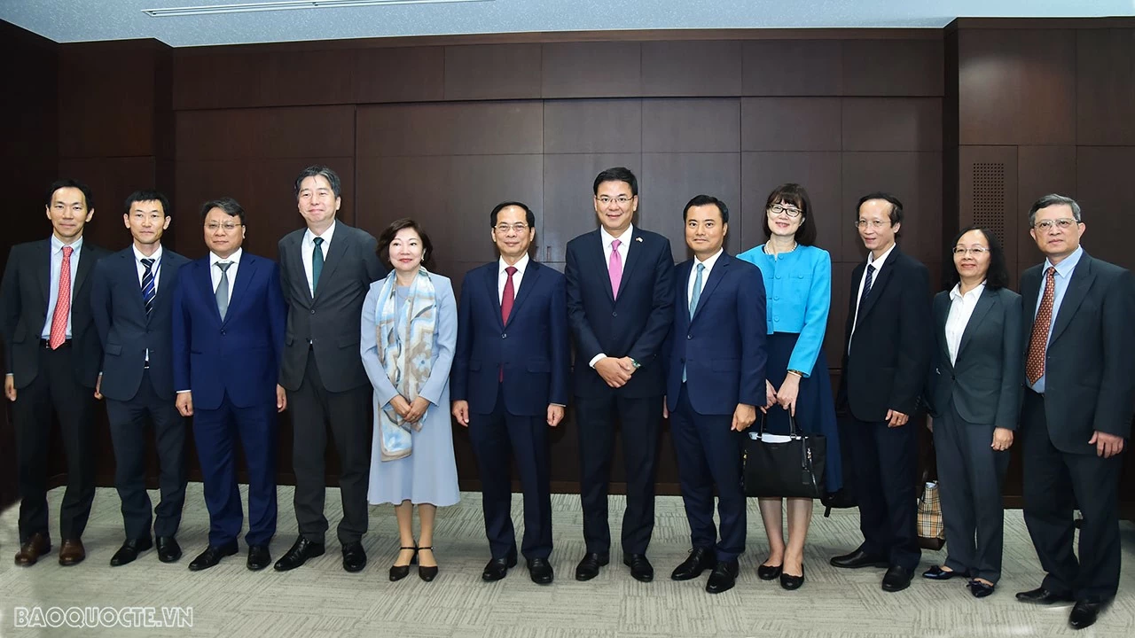 Bộ trưởng Ngoại giao Bùi Thanh Sơn tiếp Phó Chủ tịch JICA Bộ trưởng Ngoại giao Bùi Thanh Sơn tiếp Phó Chủ tịch JICA