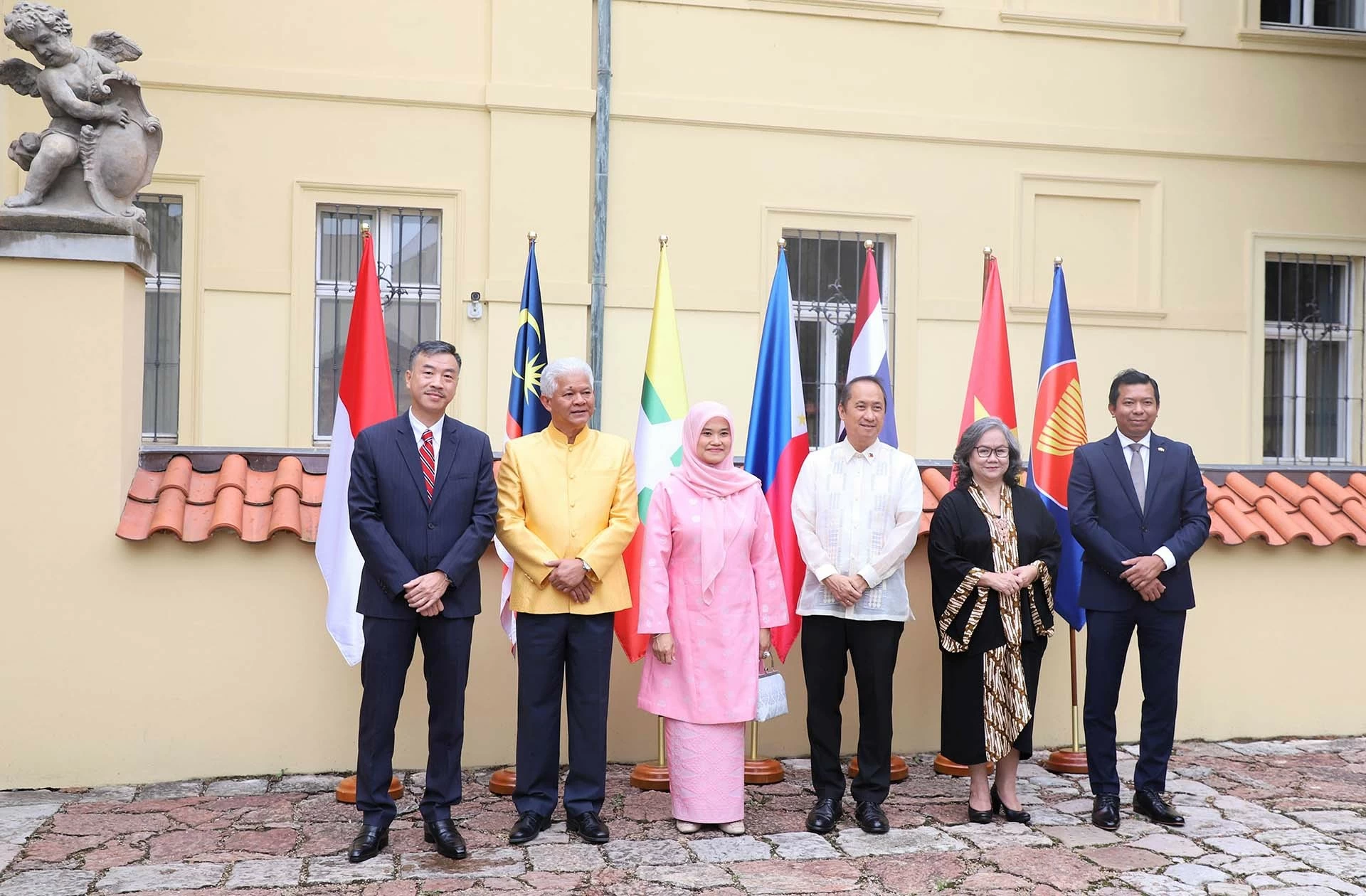 Czech mong muốn thúc đẩy hợp tác hơn nữa đối với các nước ASEAN Czech mong muốn thúc đẩy hợp tác hơn nữa đối với các nước ASEAN
