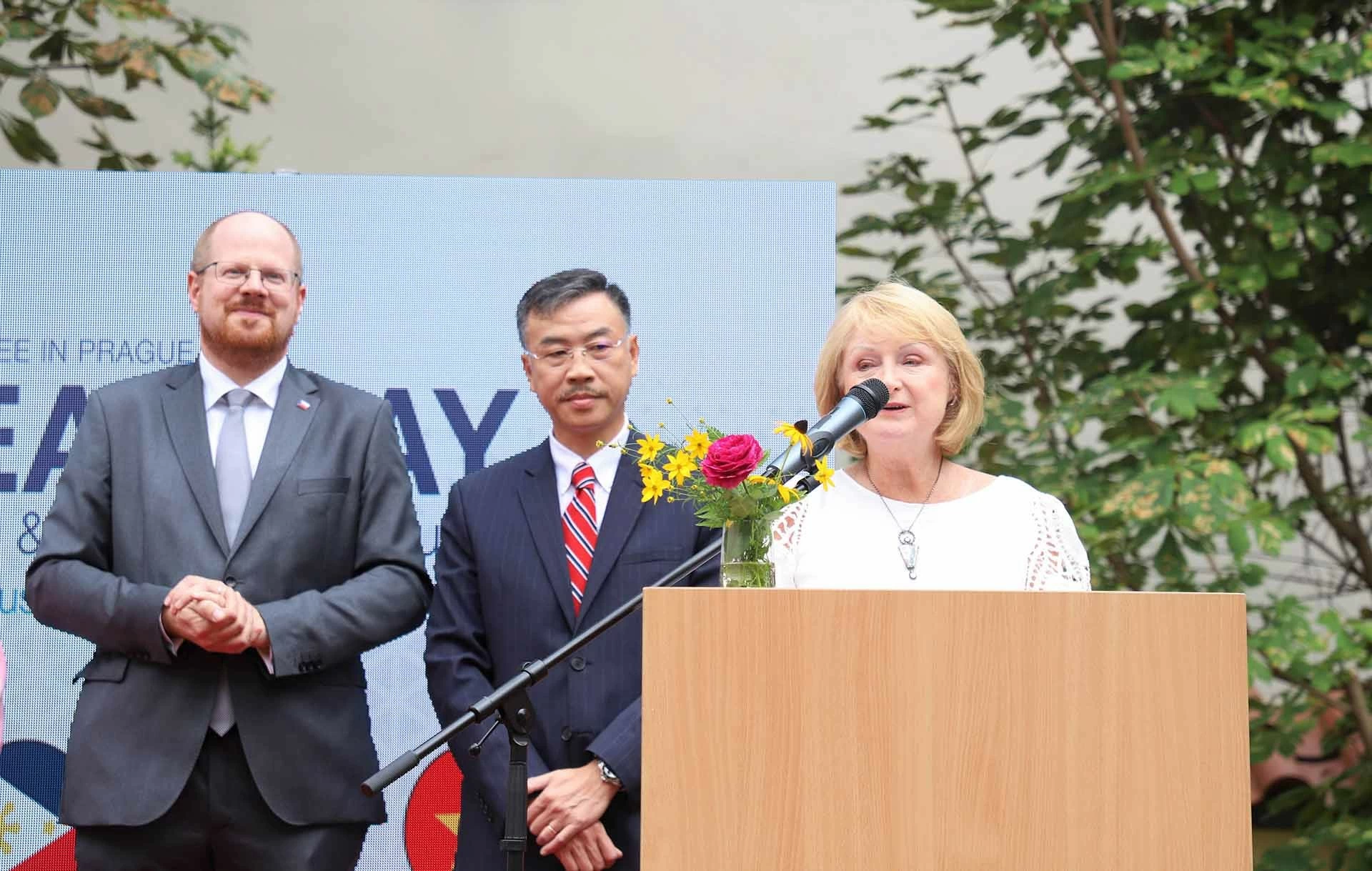 Czech mong muốn thúc đẩy hợp tác hơn nữa đối với các nước ASEAN Czech mong muốn thúc đẩy hợp tác hơn nữa đối với các nước ASEAN