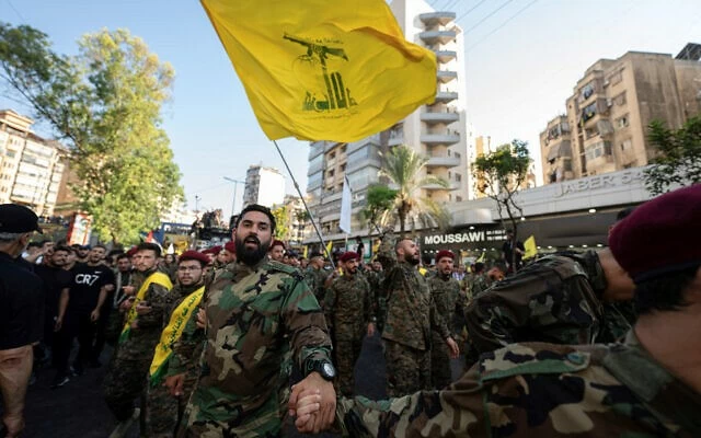 Chảo lửa Trung Đông: Hezbollah sơ tán trụ sở khỏi thủ đô của Lebanon, Tổng thống Mỹ cùng các đồng minh nhắc nhở Iran, Israel vẫn 'gan lỳ' Chảo lửa Trung Đông: Hezbollah sơ tán trụ sở khỏi thủ đô của Lebanon, Tổng thống Mỹ cùng các đồng minh nhắc nhở Iran, Israel vẫn 'gan lỳ'
