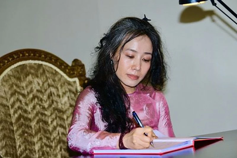 Đại sứ Vũ Thanh Huyền trình Thư ủy nhiệm lên Tổng thống Tanzania Đại sứ Vũ Thanh Huyền trình Thư ủy nhiệm lên Tổng thống Tanzania