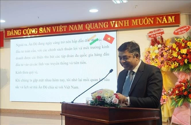 Ông Madan Mohan Sethi, Tổng lãnh sự Cộng hòa Ấn Độ tại Thành phố Hồ Chí Minh, phát biểu tại buổi lễ. (Nguồn: TTXVN) Ông Madan Mohan Sethi, Tổng lãnh sự Cộng hòa Ấn Độ tại Thành phố Hồ Chí Minh, phát biểu tại buổi lễ. (Nguồn: TTXVN)