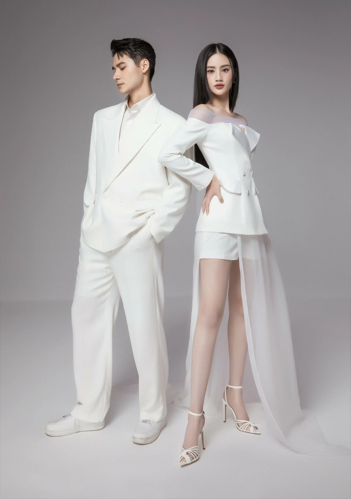 Bộ ảnh Hoa hậu Ý Nhi và Nam vương Bộ ảnh Hoa hậu Ý Nhi và Nam vương