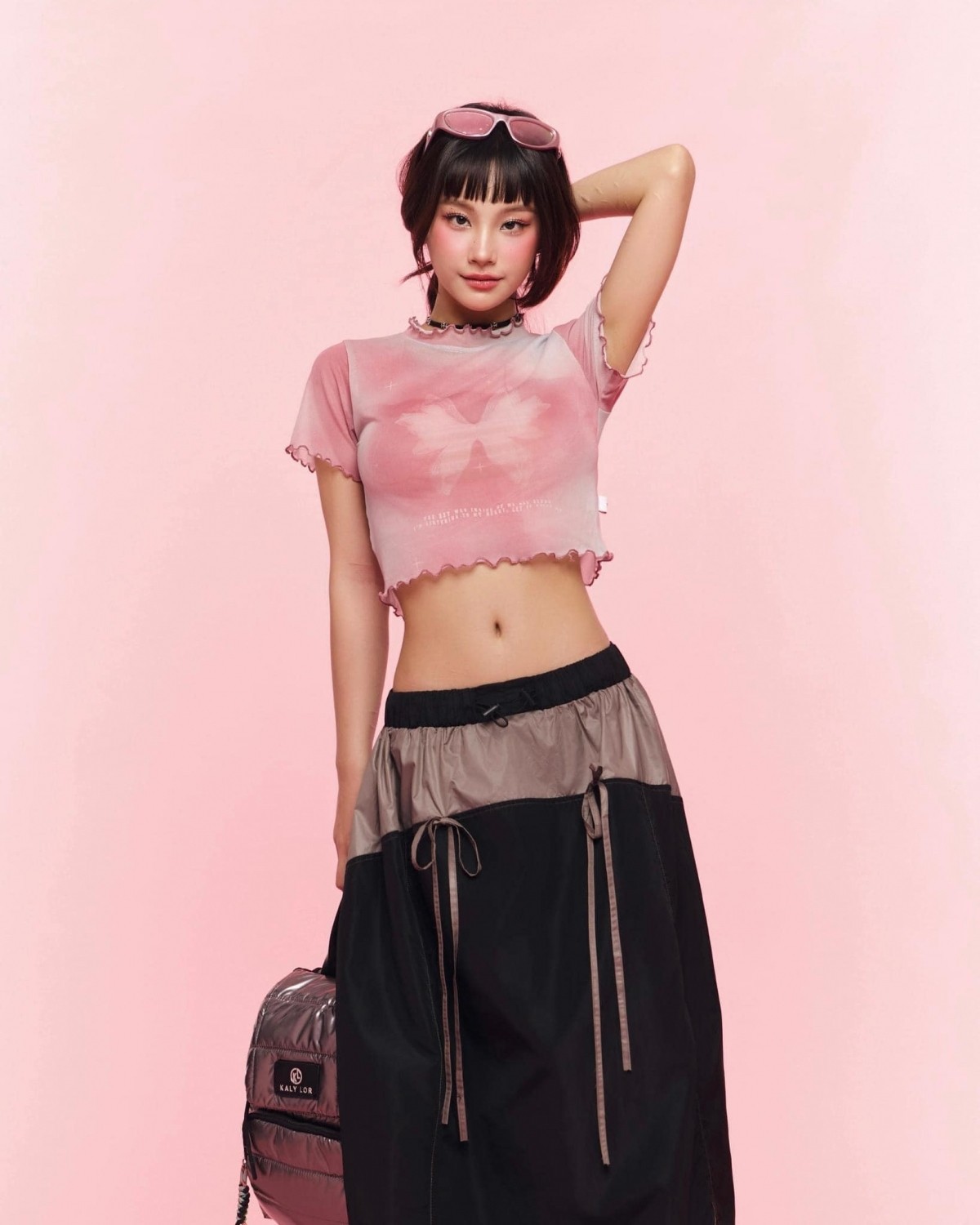 Nhan sắc trong veo của Thu Hà Ceri - 'nàng Pu' trong phim Đi giữa trời rực rỡ