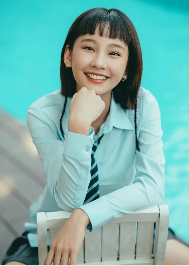 Nhan sắc trong veo của Thu Hà Ceri - 'nàng Pu' trong phim Đi giữa trời rực rỡ