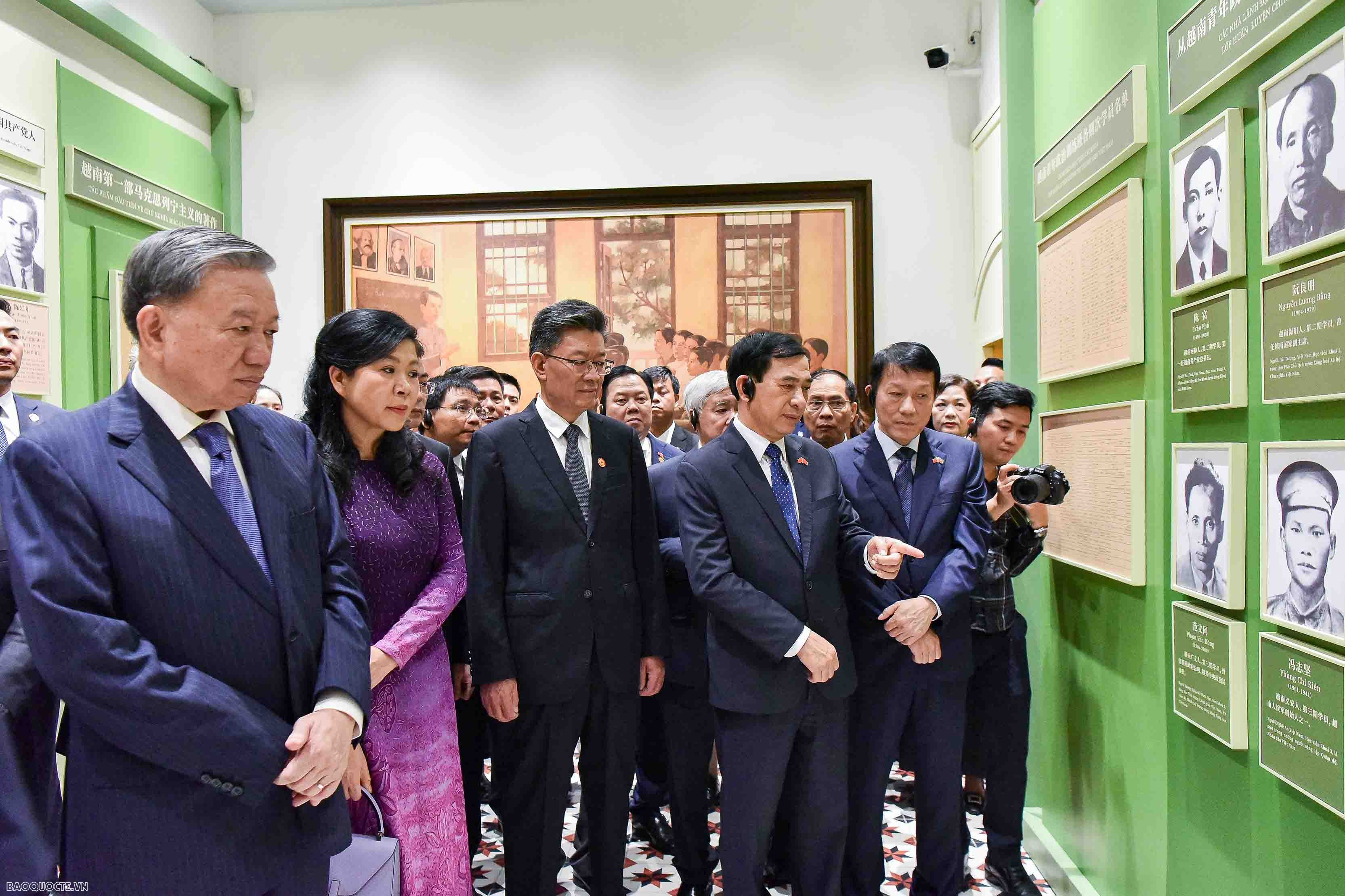 Trung Quốc dành nhiều biệt lệ để đón tiếp Tổng Bí thư, Chủ tịch nước Tô Lâm và Phu nhân Trung Quốc dành nhiều biệt lệ để đón tiếp Tổng Bí thư, Chủ tịch nước Tô Lâm và Phu nhân