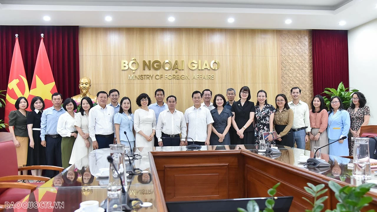 Bộ Ngoại giao đồng hành, hỗ trợ tỉnh Quảng Nam tăng cường công tác Ngoại giao văn hóa Bộ Ngoại giao đồng hành, hỗ trợ tỉnh Quảng Nam tăng cường công tác Ngoại giao văn hóa