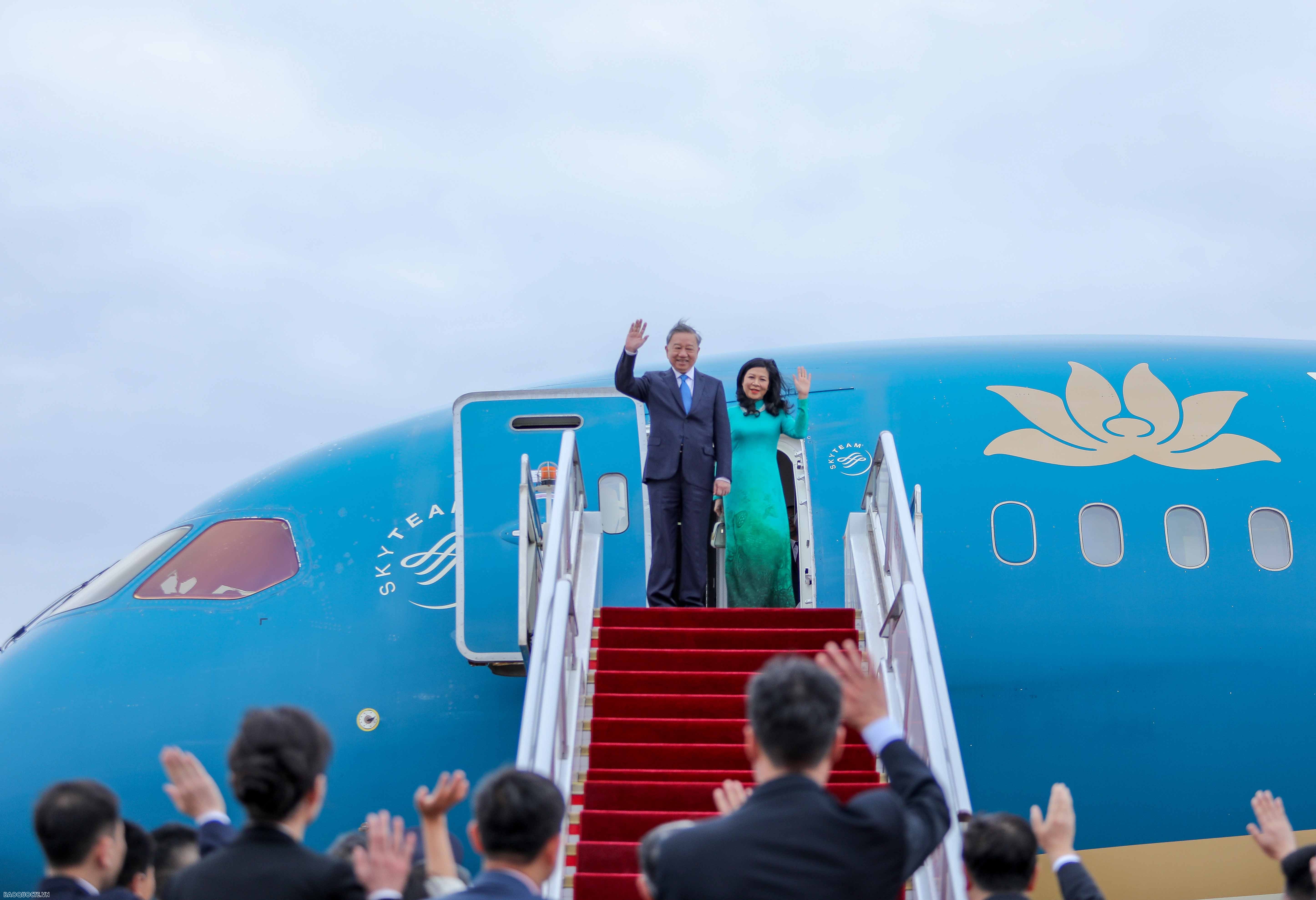 Trung Quốc dành nhiều biệt lệ để đón tiếp Tổng Bí thư, Chủ tịch nước Tô Lâm và Phu nhân Trung Quốc dành nhiều biệt lệ để đón tiếp Tổng Bí thư, Chủ tịch nước Tô Lâm và Phu nhân