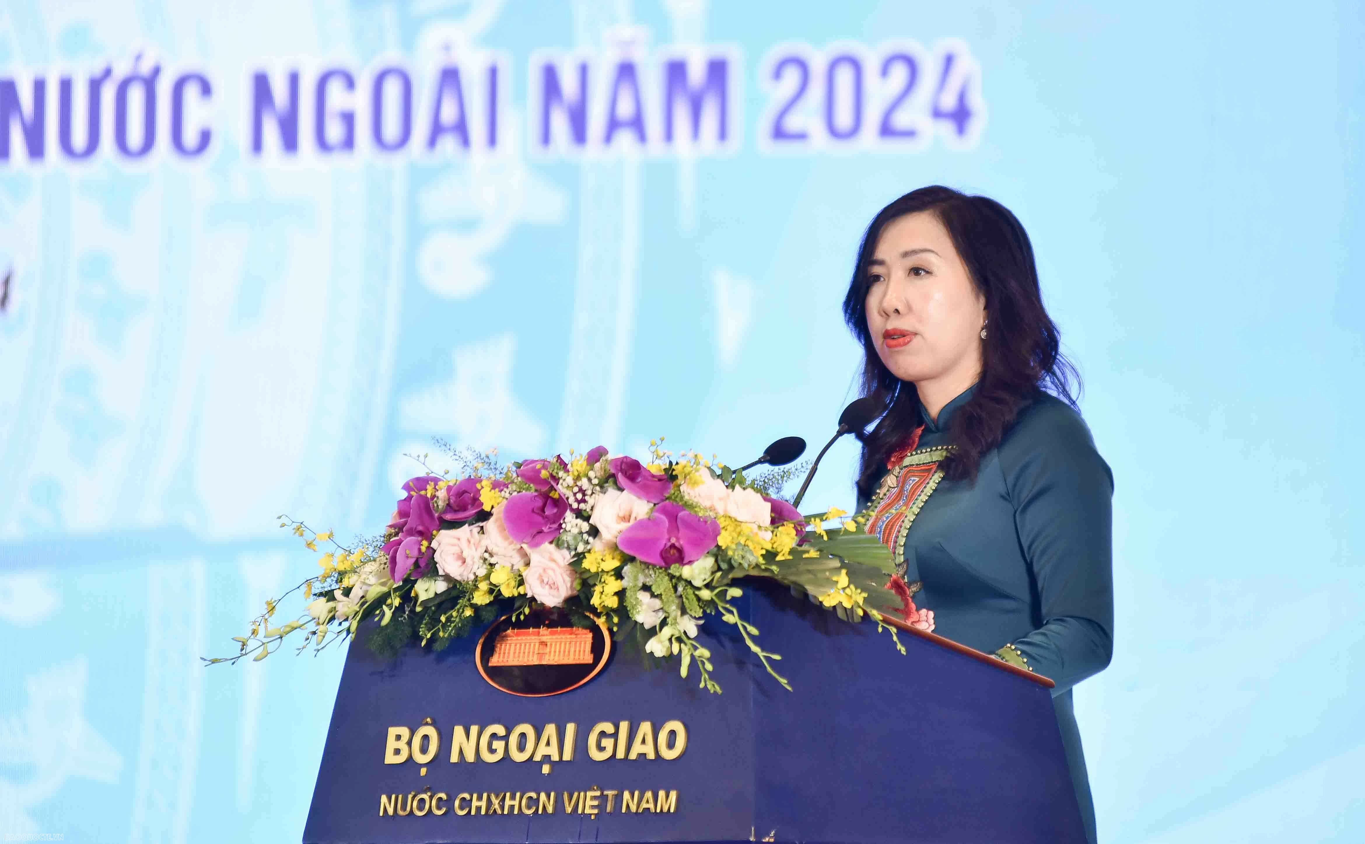Bế mạc Hội nghị người Việt Nam ở nước ngoài toàn thế giới lần thứ 4 Bế mạc Hội nghị Người Việt Nam ở nước ngoài toàn thế giới lần thứ 4
