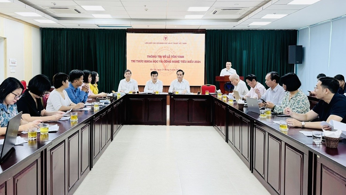 Tôn vinh 135 trí thức tiêu biểu lĩnh vực khoa học - công nghệ năm 2024