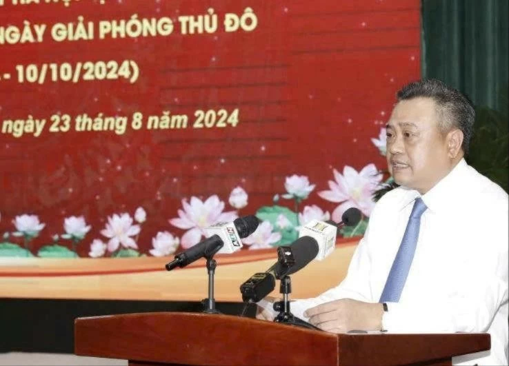 Lãnh đạo Hà Nội thăm, tặng quà các gia đình chính sách, người có công tiêu biểu của TP. Hồ Chí Minh Lãnh đạo Hà Nội thăm, tặng quà các gia đình chính sách, người có công tiêu biểu của TP. Hồ Chí Minh