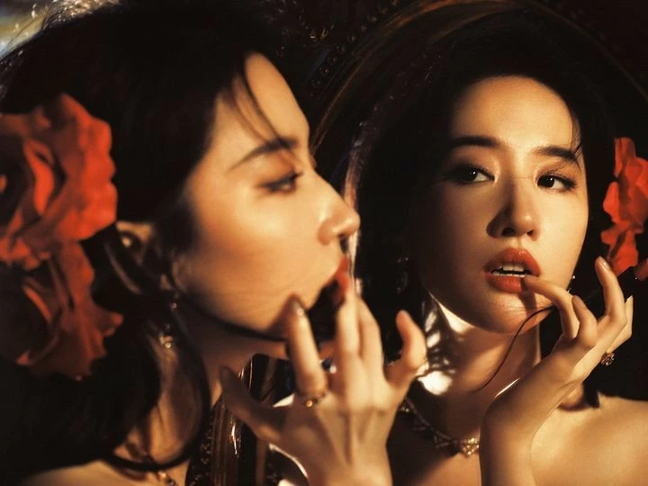 Lưu Diệc Phi mừng sinh nhật tuổi 37 Lưu Diệc Phi mừng sinh nhật tuổi 37