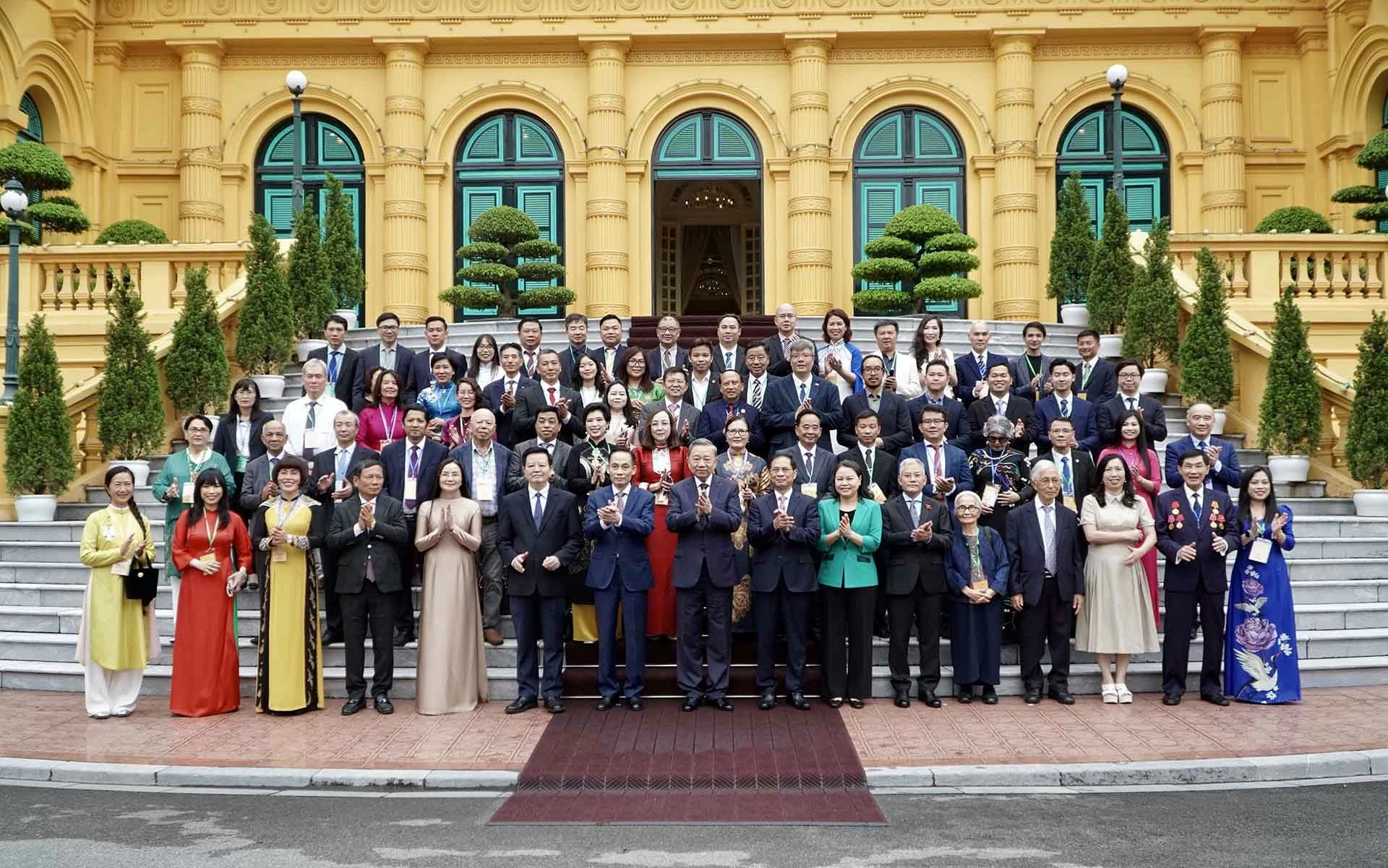 79 năm Ngoại giao Việt Nam: Phát huy truyền thống vẻ vang, góp phần thực hiện thắng lợi các mục tiêu chiến lược của đất nước 79 năm Ngoại giao Việt Nam: Phát huy truyền thống vẻ vang, góp phần thực hiện thắng lợi các mục tiêu chiến lược của đất nước