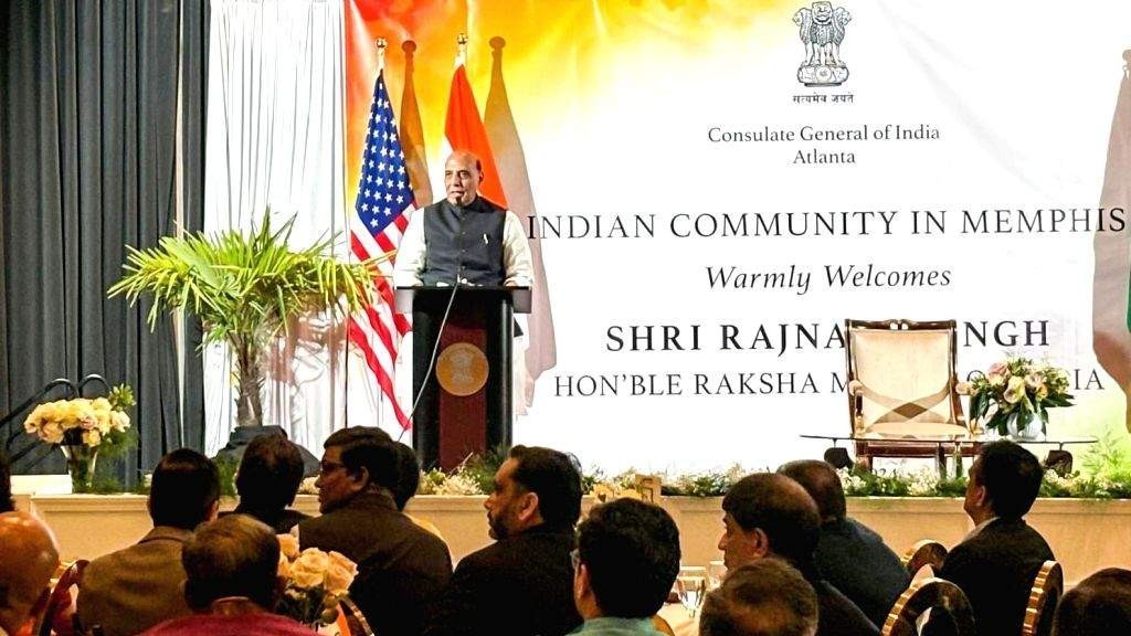 Bộ trưởng Quốc phòng Ấn Độ nói về 'cây cầu sống' kết nối với Mỹ, Thủ tướng Modi điện đàm Tổng thống Biden