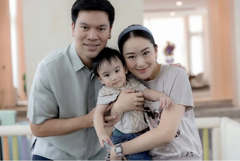 Ngoại giao thời trang: Thủ tướng trẻ của Thái Lan đang viết lại các quy tắc thời trang Ngoại giao thời trang: Thủ tướng trẻ của Thái Lan đang viết lại các quy tắc thời trang