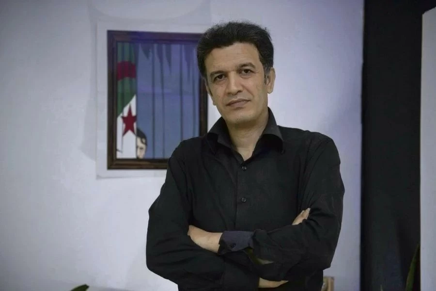 Ông Ghares, 49 tuổi, từng bị bắt giam hồi năm 2021 và sau đó bị kết án tù vì các tội danh bao gồm xúc phạm Tổng thống. (Nguồn: hespress) Ông Ghares, 49 tuổi, từng bị bắt giam hồi năm 2021 và sau đó bị kết án tù vì các tội danh bao gồm xúc phạm Tổng thống. (Nguồn: hespress)