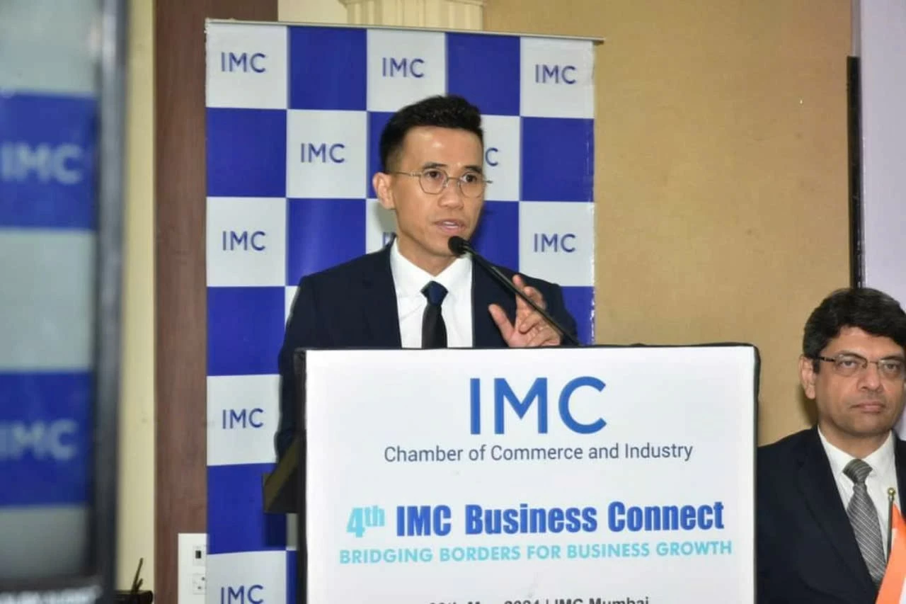 Tổng lãnh sự Việt Nam tại Mumbai Lê Quang Biên. Tổng lãnh sự Việt Nam tại Mumbai Lê Quang Biên.