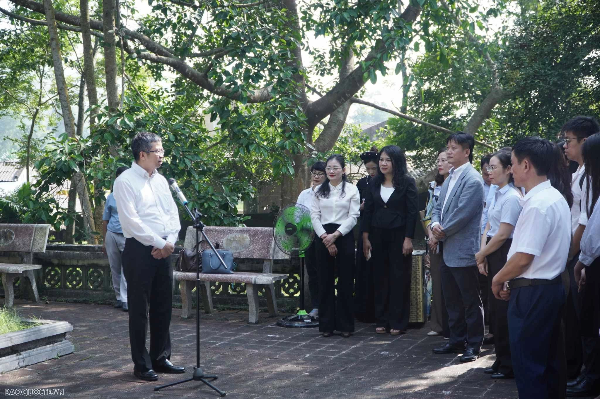 Địa chỉ đỏ của các cán bộ Ngoại giao Địa chỉ đỏ của các cán bộ Ngoại giao