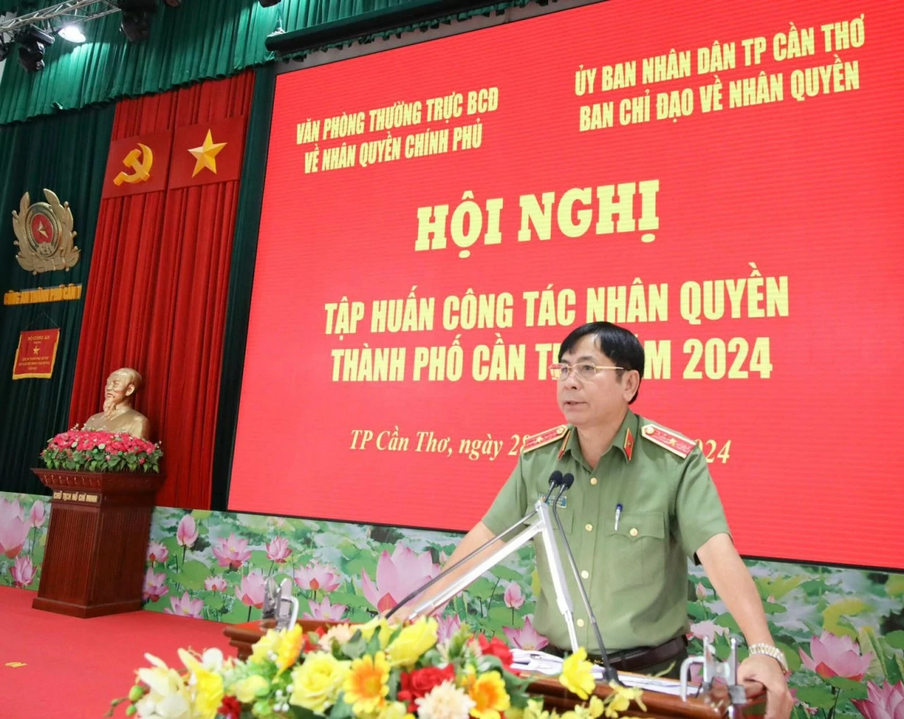 Cần Thơ tìm giải pháp tạo sự chuyển biến rõ nét trong công tác nhân quyền Cần Thơ tìm giải pháp tạo sự chuyển biến rõ nét trong công tác nhân quyền