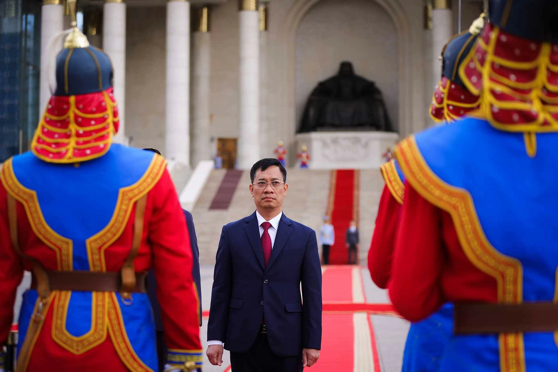 Đại sứ Nguyễn Tuấn Thanh trình Thư ủy nhiệm lên Tổng thống Mông Cổ Ukhnaagiin Khurelsukh Đại sứ Nguyễn Tuấn Thanh trình Thư ủy nhiệm lên Tổng thống Mông Cổ Ukhnaagiin Khurelsukh