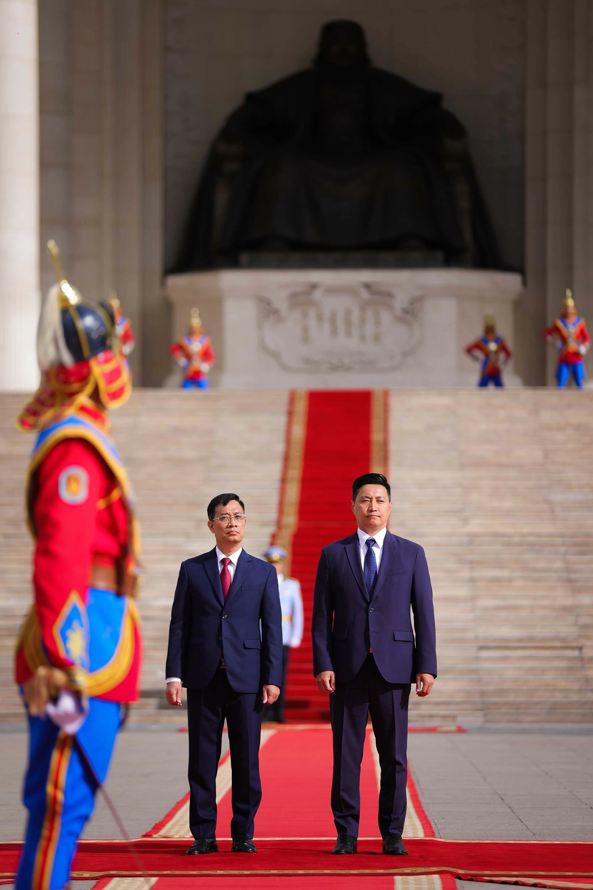 Đại sứ Nguyễn Tuấn Thanh trình Thư ủy nhiệm lên Tổng thống Mông Cổ Ukhnaagiin Khurelsukh Đại sứ Nguyễn Tuấn Thanh trình Thư ủy nhiệm lên Tổng thống Mông Cổ Ukhnaagiin Khurelsukh