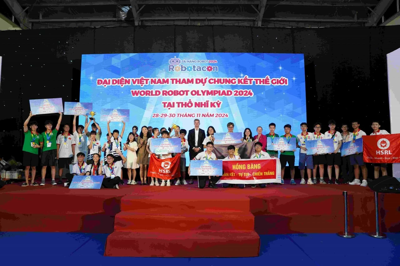 Robotacon WRO 2024 tìm ra những tài năng trẻ tham dự chung kết thế giới tại Thổ Nhĩ Kỳ và Singapore Robotacon WRO 2024 tìm ra những tài năng trẻ tham dự chung kết thế giới tại Thổ Nhĩ Kỳ và Singapore