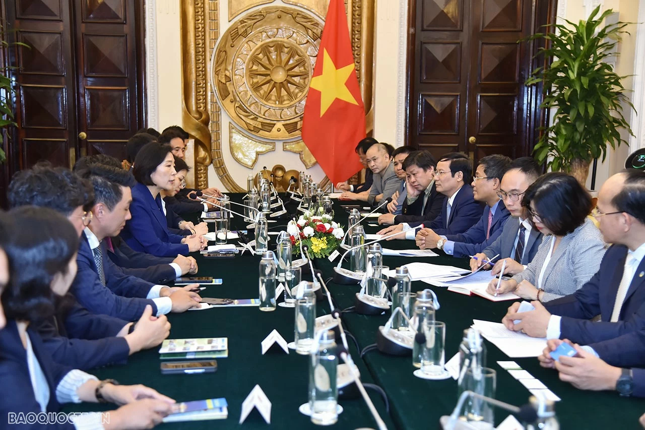 Khuyến khích các doanh nghiệp Hàn Quốc mở rộng quy mô đầu tư vào Việt Nam Khuyến khích các doanh nghiệp Hàn Quốc mở rộng quy mô đầu tư vào Việt Nam