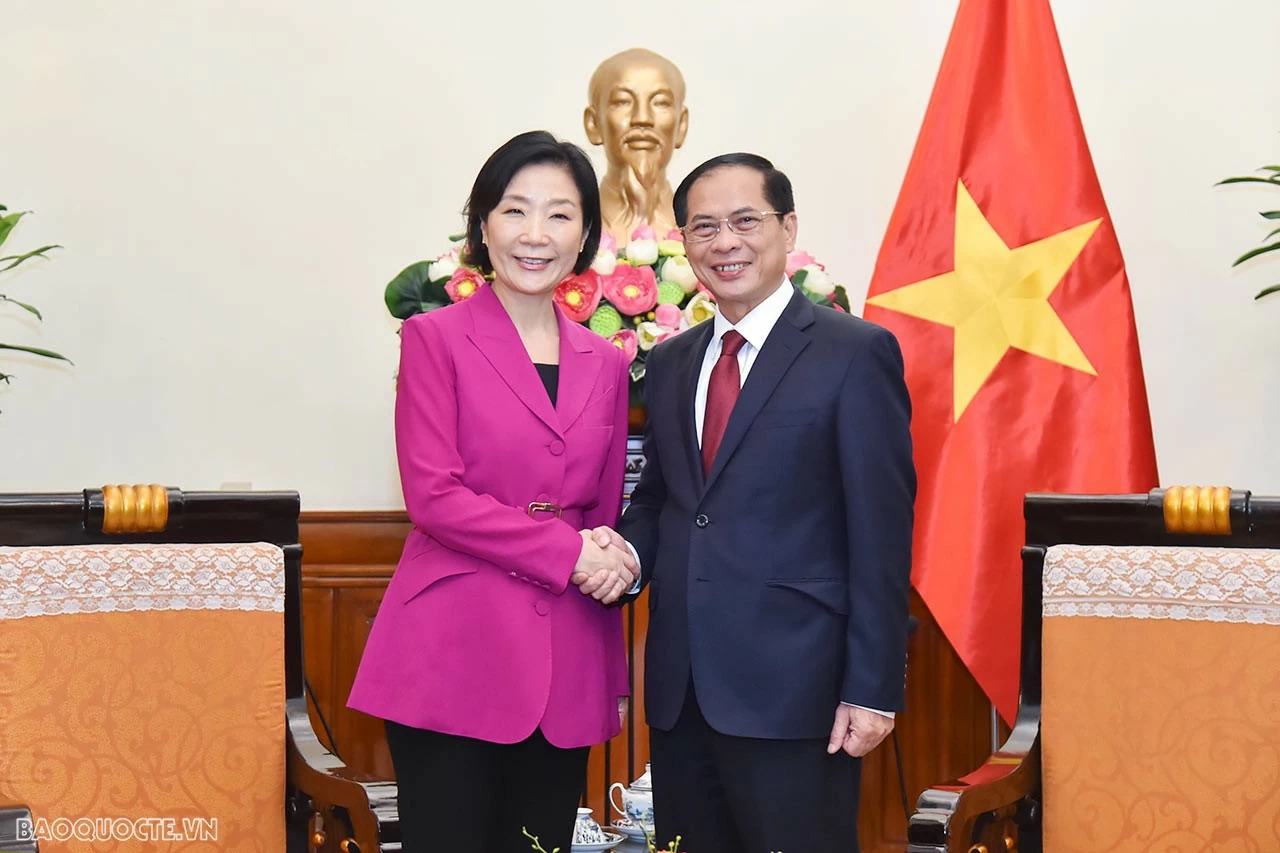 Khuyến khích các doanh nghiệp Hàn Quốc mở rộng quy mô đầu tư vào Việt Nam Khuyến khích các doanh nghiệp Hàn Quốc mở rộng quy mô đầu tư vào Việt Nam