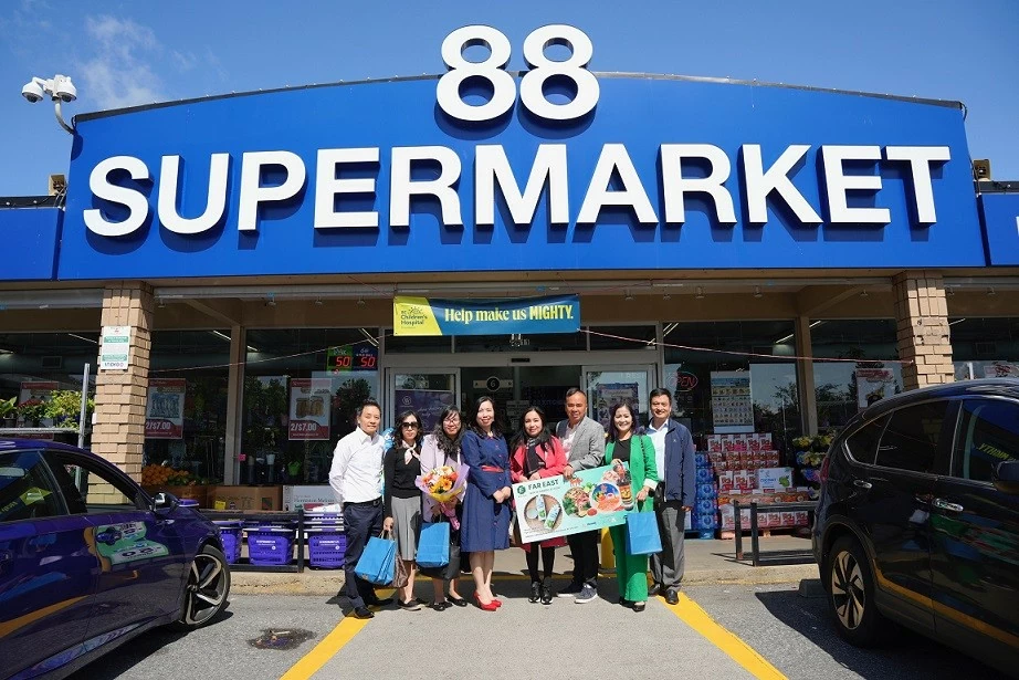 Thứ trưởng Lê Thị Thu Hằng thăm cộng đồng người Việt tại Canada Thứ trưởng Lê Thị Thu Hằng thăm cộng đồng người Việt tại Canada