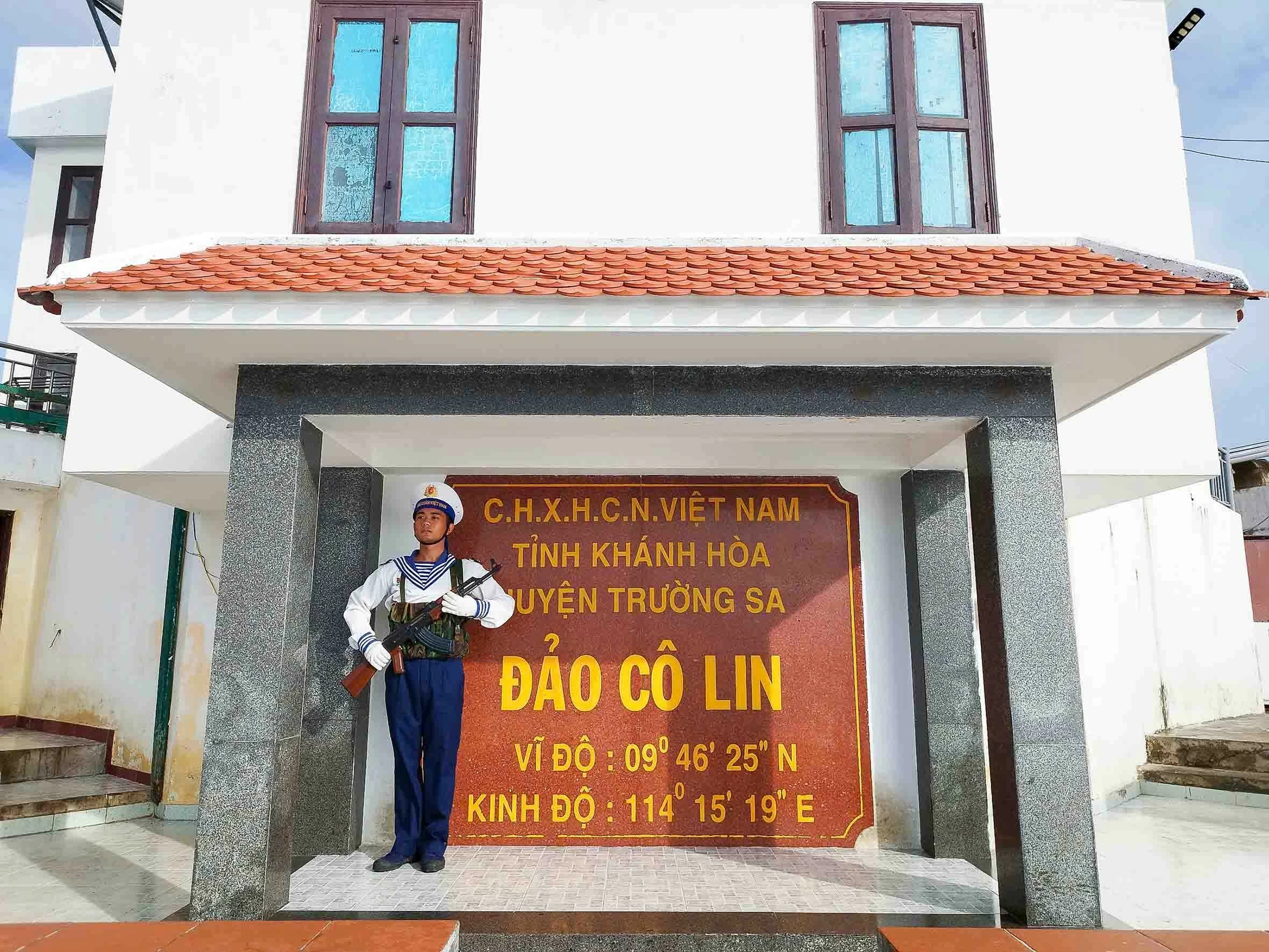 Quần đảo Trường Sa chắc tay súng, trực sẵn sàng chiến đấu dịp Quốc khánh Chiến sĩ quần đảo Trường Sa chắc tay súng, trực sẵn sàng chiến đấu dịp Quốc khánh