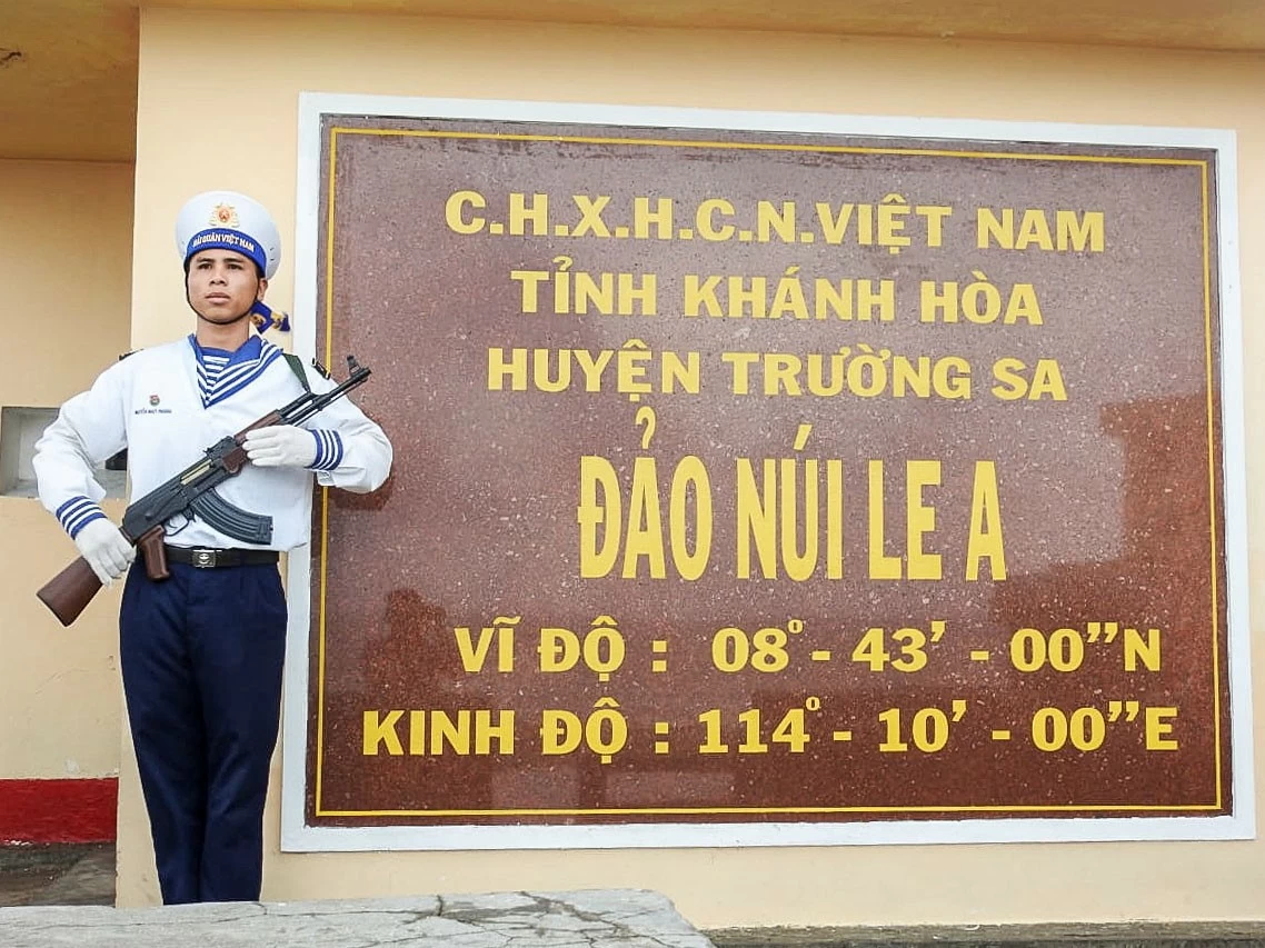 Quần đảo Trường Sa chắc tay súng, trực sẵn sàng chiến đấu dịp Quốc khánh Chiến sĩ quần đảo Trường Sa chắc tay súng, trực sẵn sàng chiến đấu dịp Quốc khánh