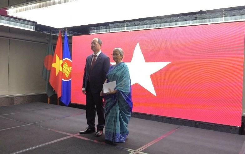 Trang trọng Lễ kỷ niệm 79 năm Quốc khánh Việt Nam tại Bangladesh Đại sứ quán Việt Nam tại Bangladesh làm món phở thiết đãi khách mời nhân ngày Quốc khánh