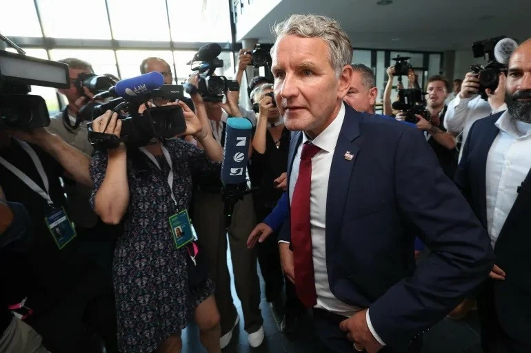 Bầu cử Đức: Đảng cực hữu AfD có khả năng chiến thắng lịch sử ở hai bang miền Đông Bầu cử Đức: Đảng cực hữu AfD có khả năng chiến thắng lịch sử ở hai bang miền Đông