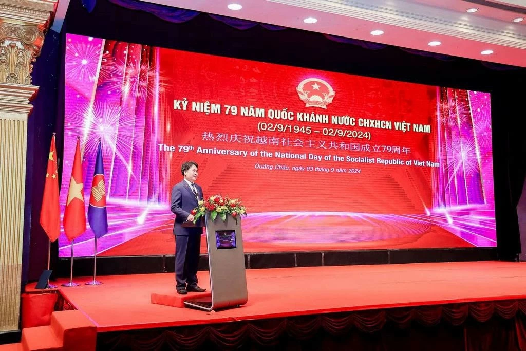 Tổng Lãnh sự quán Việt Nam tại Quảng Châu long trọng tổ chức Lễ kỷ niệm 79 năm Quốc khánh Tổng Lãnh sự quán Việt Nam tại Quảng Châu long trọng tổ chức Lễ kỷ niệm 79 năm Quốc khánh