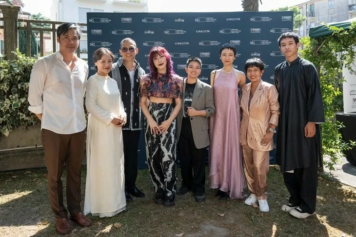 Hình ảnh các sao ‘xúng xính’ dự Liên hoan phim Venice 2024 Hình ảnh các sao ‘xúng xính’ dự thảm đỏ Liên hoan phim Venice 2024