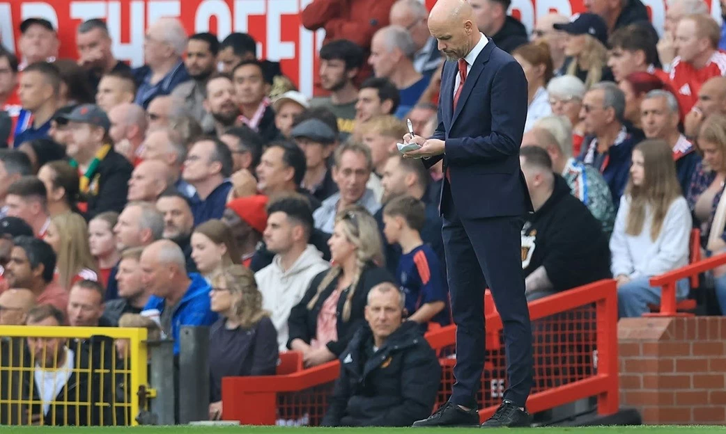 MU ra tối hậu thư cho HLV Erik ten Hag MU ra tối hậu thư cho HLV Erik ten Hag