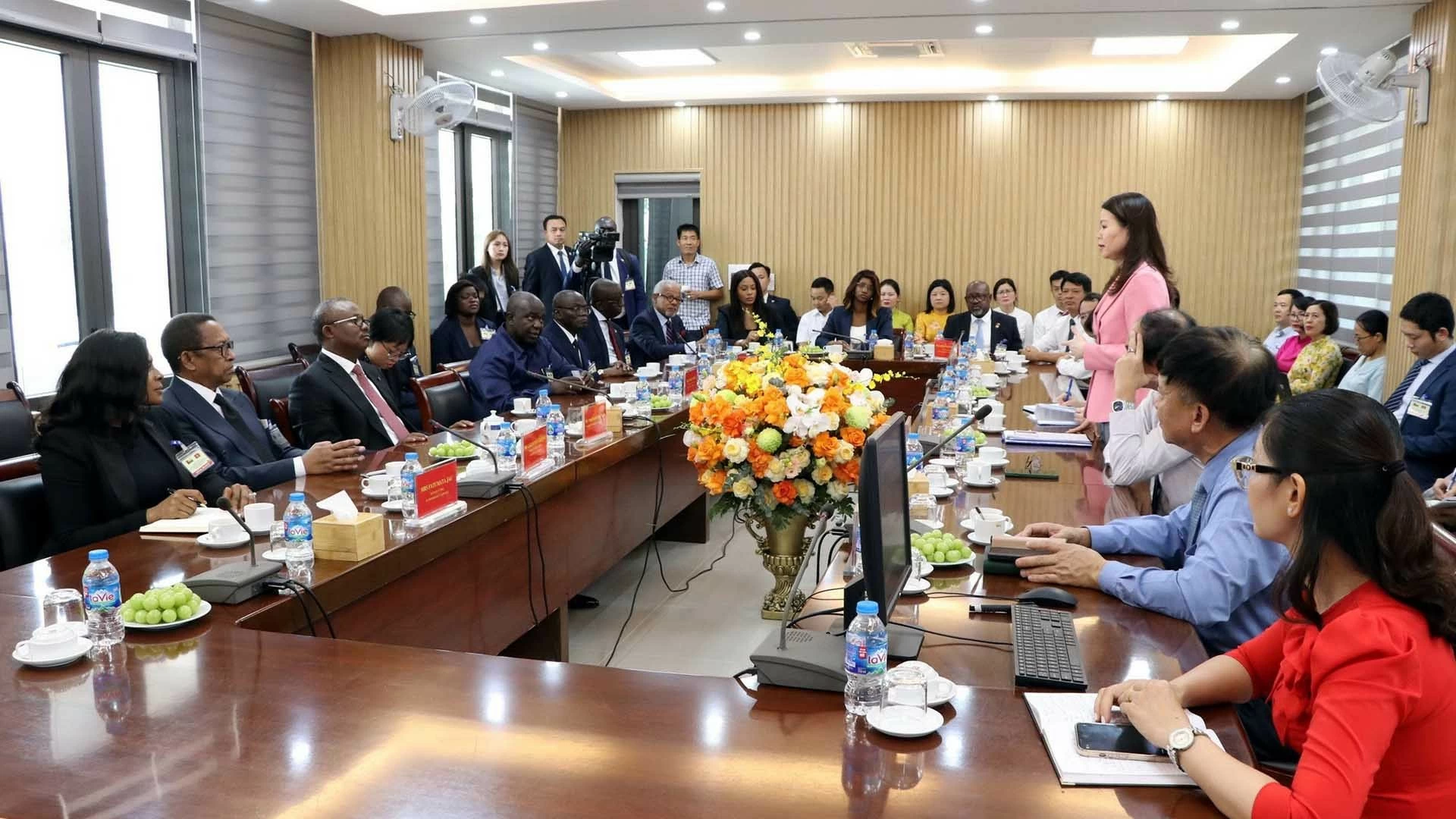 Việt Nam sẵn sàng cử chuyên gia sang Guinea-Bissau để thúc đẩy hợp tác phát triển nông nghiệp Việt Nam sẵn sàng cử chuyên gia sang Guinea-Bissau để thúc đẩy hợp tác phát triển nông nghiệp