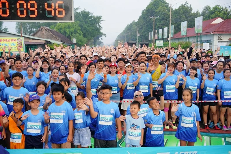 Giải chạy TTC AgriS Power Racing 2024 thu hút được sự tham gia của đông đảo các VĐV chuyên nghiệp và phong trào từ mọi nhóm tuổi từ khắp mọi miền tổ quốc quy tụ. Giải chạy TTC AgriS Power Racing 2024 thu hút được sự tham gia của đông đảo các VĐV chuyên nghiệp và phong trào từ mọi nhóm tuổi từ khắp mọi miền tổ quốc quy tụ.