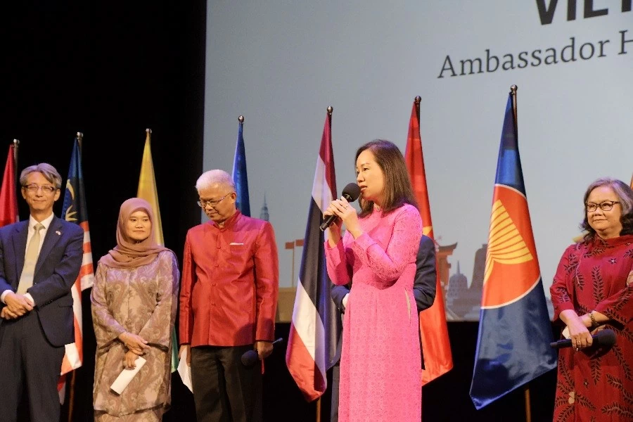 Đưa điện ảnh ASEAN và Đông Bắc Á tới gần hơn với kiều bào Czech Đưa điện ảnh ASEAN và Đông Bắc Á tới gần hơn với kiều bào Czech