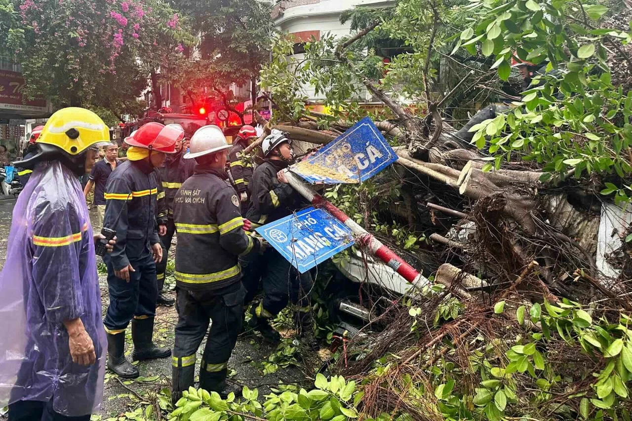 Bão số 3: Hà Nội điều động 1.500 chiến sĩ thực hiện cứu hộ Bão số 3: Hà Nội điều động 1.500 chiến sĩ thực hiện cứu hộ
