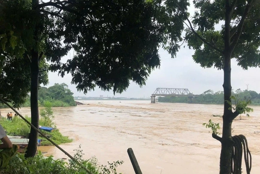 Thông tin sức khỏe 3 bệnh nhân vụ sập cầu Phong Châu Thông tin sức khỏe 3 bệnh nhân vụ sập cầu Phong Châu