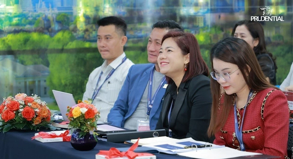 Prudential Việt Nam 'bắt tay' Viện FSB xây dựng chương trình đào tạo dành cho các Giám đốc văn phòng Tổng đại lý Prudential Việt Nam 'bắt tay' Viện FSB xây dựng chương trình đào tạo dành cho các Giám đốc văn phòng Tổng đại lý