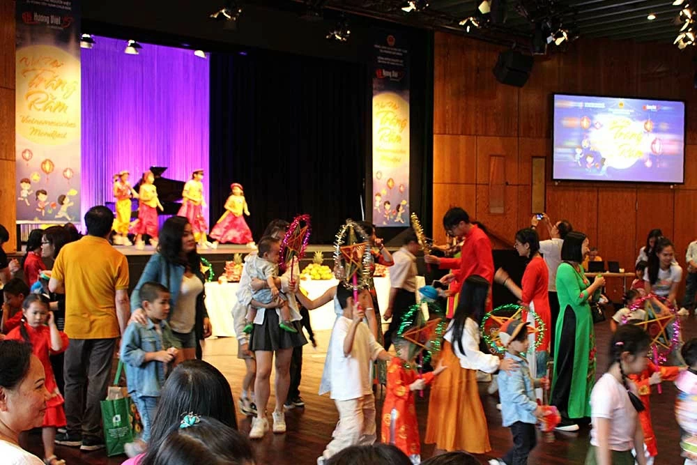 Duy trì và phát huy những nét đẹp văn hoá truyền thống Việt Nam tại Đức Duy trì và phát huy những nét đẹp văn hoá truyền thống Việt Nam tại Đức