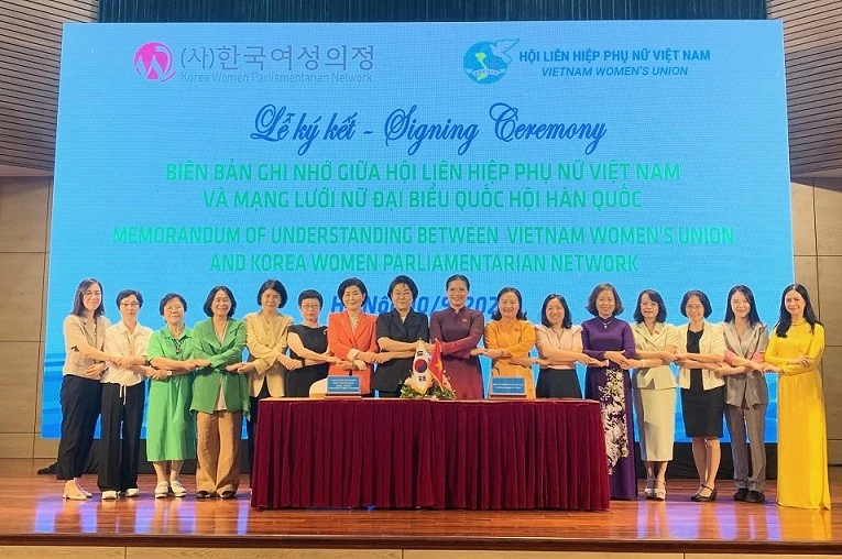 Phụ nữ Việt Nam-Hàn Quốc chia sẻ kinh nghiệm đóng góp trong phát triển kinh tế xanh Phụ nữ Việt Nam-Hàn Quốc chia sẻ kinh nghiệm đóng góp trong phát triển kinh tế xanh