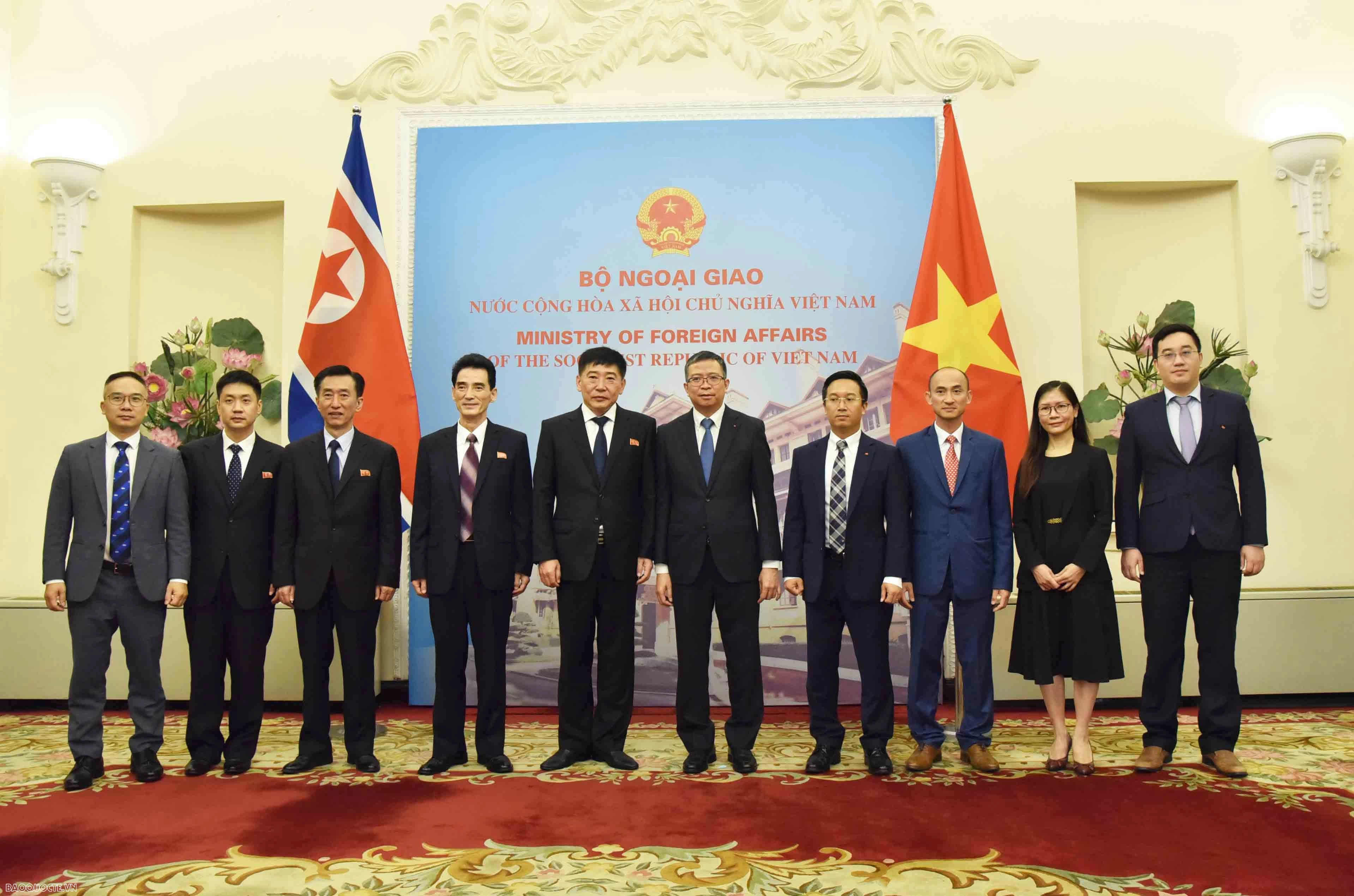 Thứ trưởng Ngoại giao Việt Nam - Triều Tiên hội đàm Việt Nam luôn coi trọng quan hệ hữu nghị truyền thống với Triều Tiên